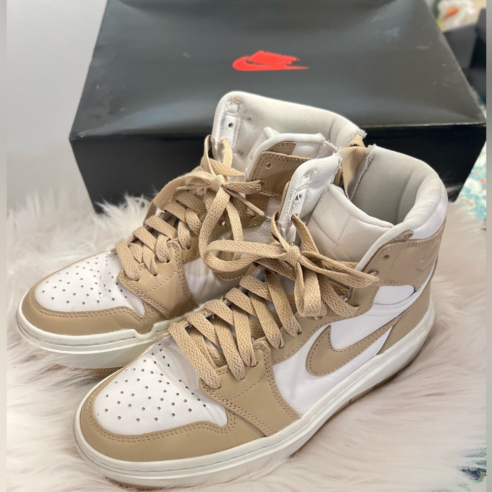 Air Jordan 1 elevate high white dessert tan color
